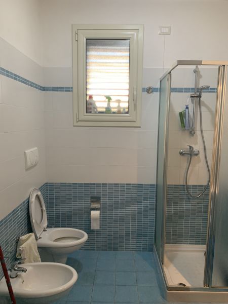 photo 6 Location entre particuliers Ugento - Torre San Giovanni appartement Pouilles Lecce (province de) salle de bain