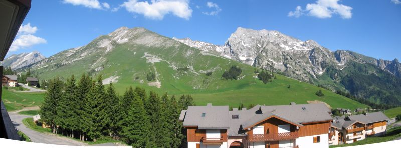 photo 1 Location entre particuliers Manigod-Croix Fry/L'tale-Merdassier appartement Rhne-Alpes Haute-Savoie Vue du balcon