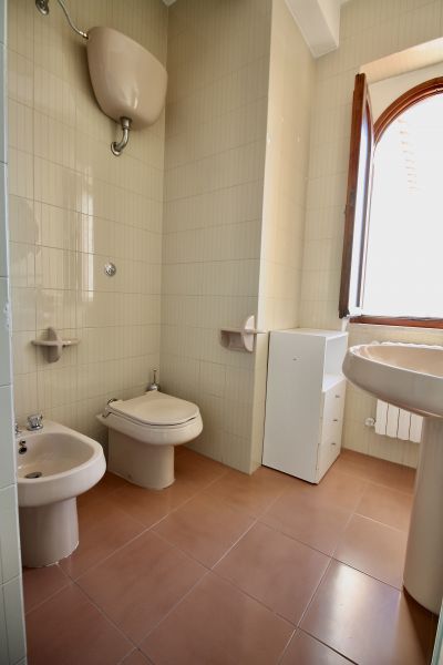 photo 17 Location entre particuliers Peschici appartement Pouilles Foggia (province de) salle de bain 2