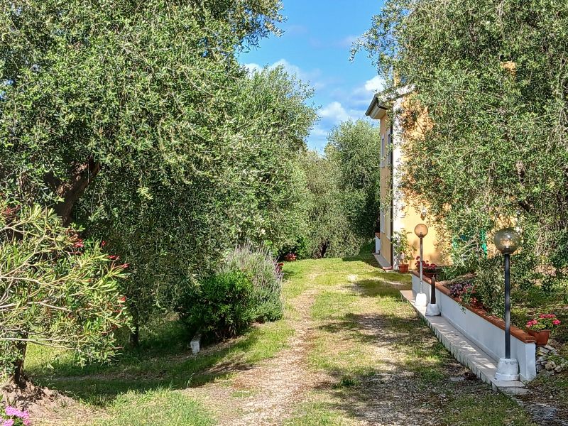 photo 1 Location entre particuliers San Menaio appartement Pouilles Foggia (province de) Jardin