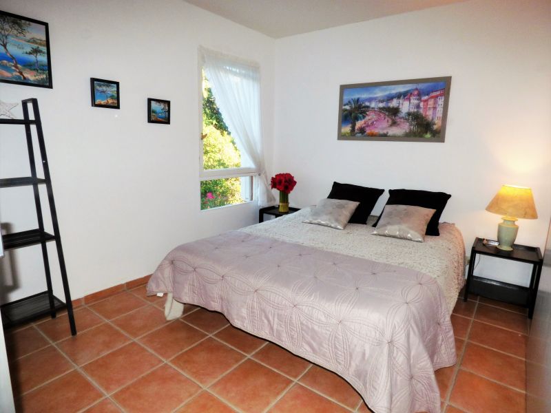 photo 2 Location entre particuliers Bandol appartement Provence-Alpes-Cte d'Azur Var chambre