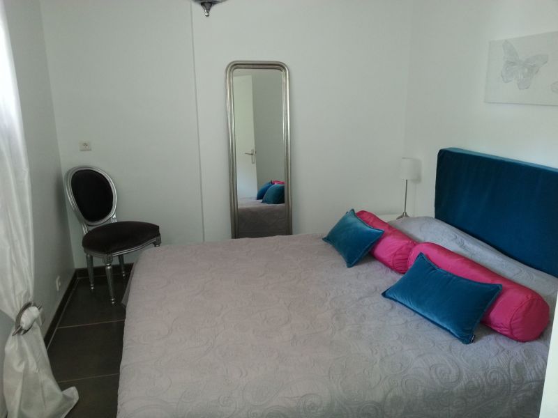 photo 5 Location entre particuliers Le Lavandou appartement Provence-Alpes-Cte d'Azur Var chambre