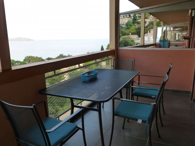 photo 12 Location entre particuliers Le Lavandou appartement Provence-Alpes-Cte d'Azur Var Terrasse