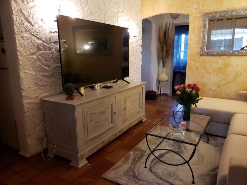 photo 3 Location entre particuliers Les Issambres appartement Provence-Alpes-Cte d'Azur Var Salon