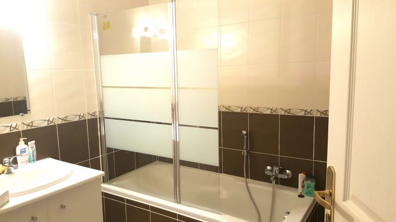 photo 14 Location entre particuliers Calvi appartement Corse Haute-Corse salle de bain 2