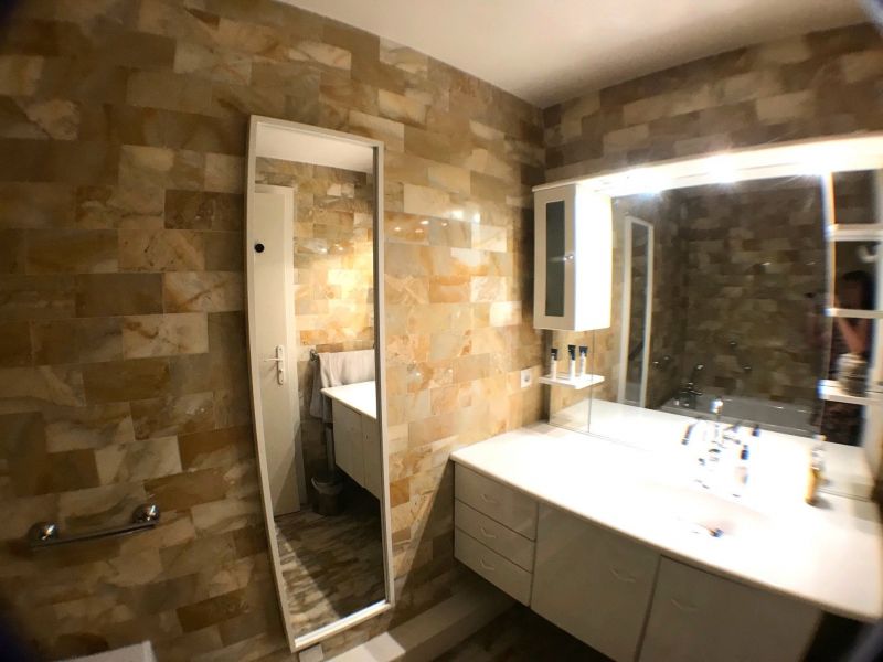 photo 12 Location entre particuliers Toulon appartement Provence-Alpes-Cte d'Azur Var salle de bain