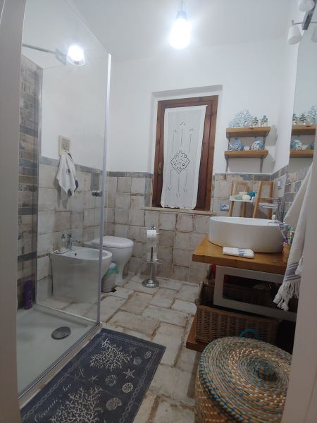 photo 2 Location entre particuliers Costa Rei villa Sardaigne Cagliari (province de) salle de bain 1