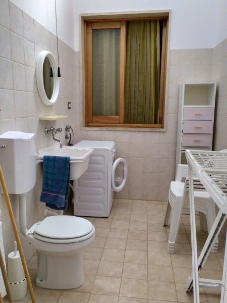 photo 7 Location entre particuliers Torre Suda maison Pouilles Lecce (province de) salle de bain