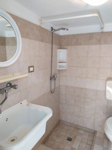 photo 20 Location entre particuliers Torre Suda maison Pouilles Lecce (province de) salle de bain