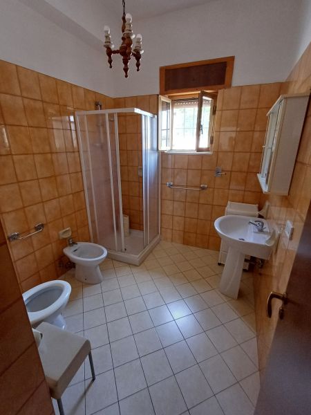 photo 12 Location entre particuliers San Pietro in Bevagna appartement   salle de bain 1