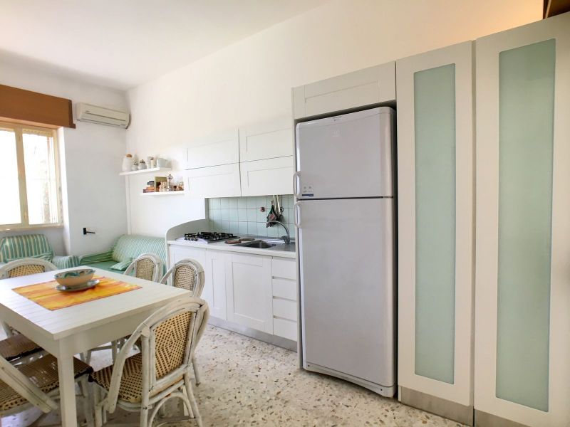 photo 2 Location entre particuliers Ugento - Torre San Giovanni appartement Pouilles Lecce (province de) Salon