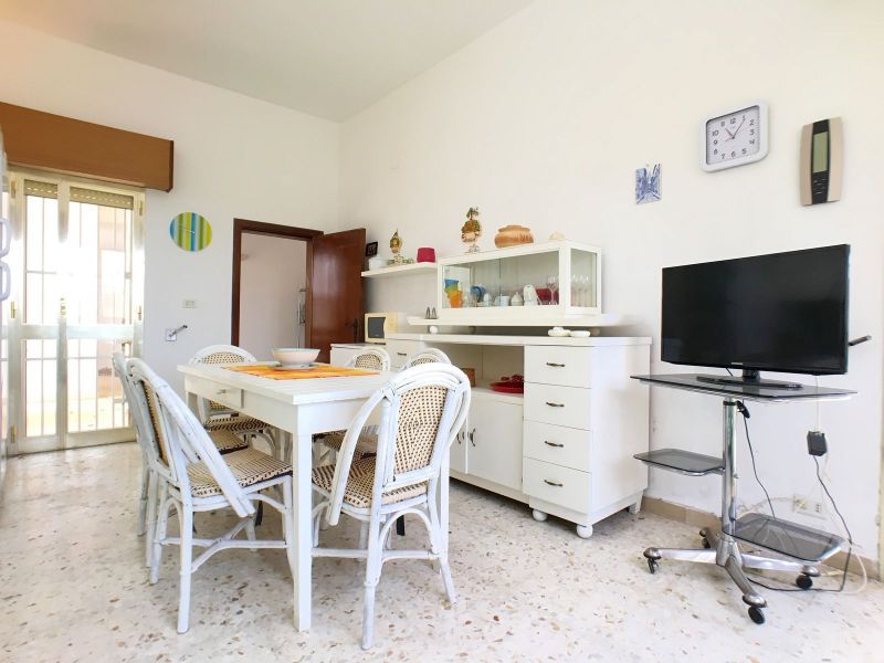 photo 7 Location entre particuliers Ugento - Torre San Giovanni appartement Pouilles Lecce (province de) Salon