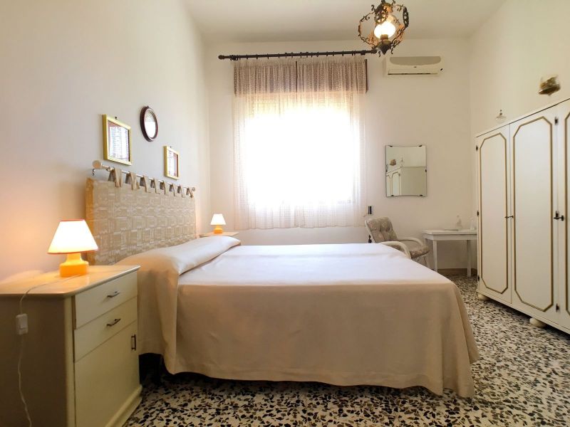 photo 14 Location entre particuliers Ugento - Torre San Giovanni appartement Pouilles Lecce (province de) chambre 2