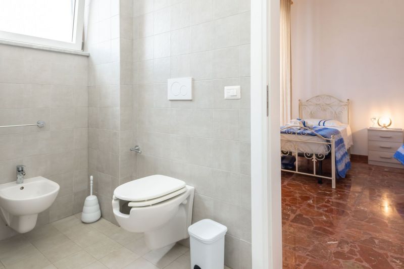 photo 10 Location entre particuliers Alliste appartement   salle de bain 1