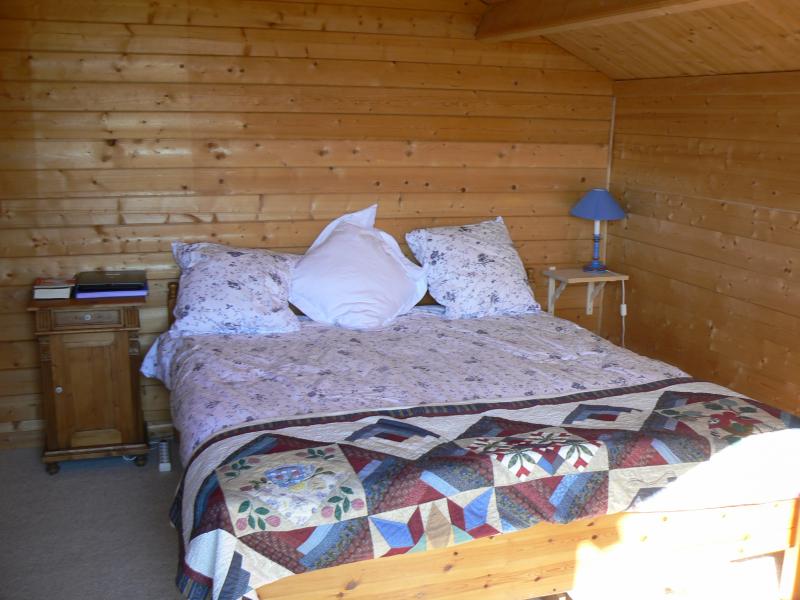 photo 3 Location entre particuliers Praz de Lys Sommand chalet Rhne-Alpes Haute-Savoie chambre 1