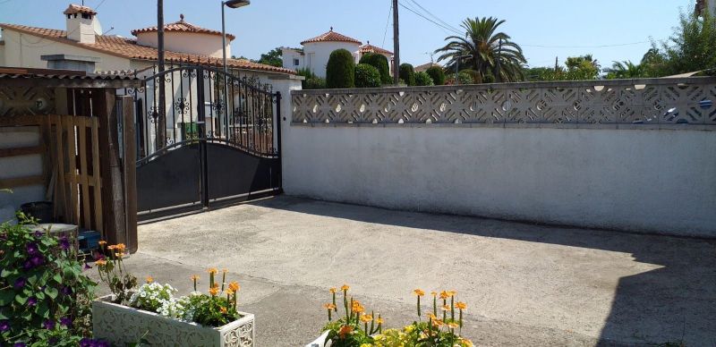 photo 17 Location entre particuliers Empuriabrava appartement Catalogne Grone (province de) Parking