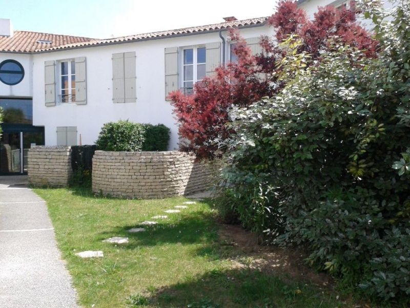 photo 12 Location entre particuliers La Couarde-sur-Mer appartement Poitou-Charentes Charente-Maritime Jardin