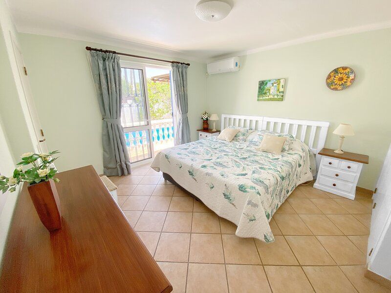 photo 3 Location entre particuliers Albufeira villa Algarve  chambre