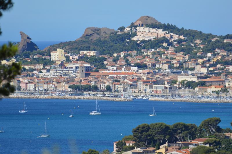 photo 13 Location entre particuliers La Ciotat gite Provence-Alpes-Cte d'Azur Bouches du Rhne Vue de la terrasse