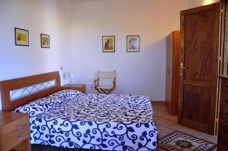 photo 4 Location entre particuliers Castelsardo appartement Sardaigne Sassari (province de) chambre 1