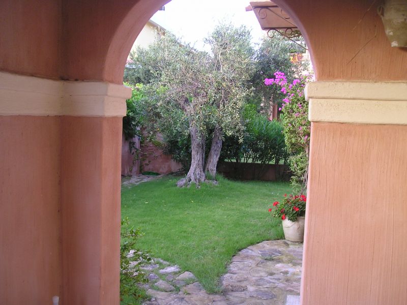 photo 22 Location entre particuliers Villasimius appartement Sardaigne Cagliari (province de) Jardin