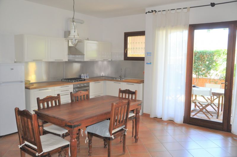 photo 2 Location entre particuliers Villasimius appartement Sardaigne Cagliari (province de) Coin cuisine