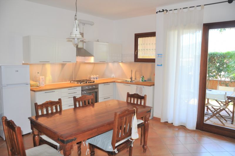 photo 3 Location entre particuliers Villasimius appartement Sardaigne Cagliari (province de) Coin cuisine