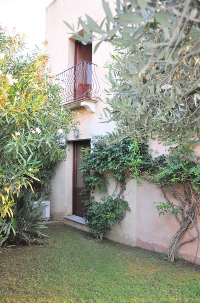 photo 24 Location entre particuliers Villasimius appartement Sardaigne Cagliari (province de) Jardin