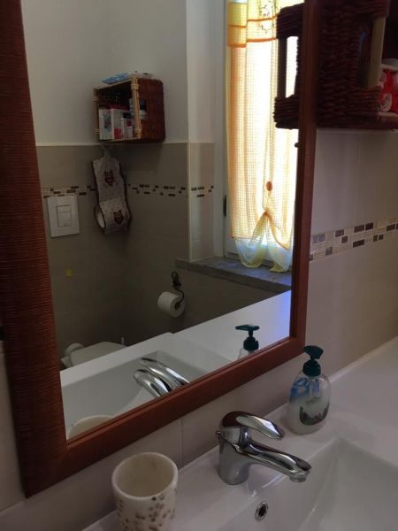 photo 13 Location entre particuliers Stintino appartement Sardaigne Sassari (province de) salle de bain