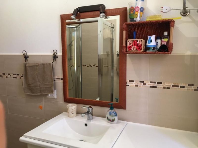 photo 14 Location entre particuliers Stintino appartement Sardaigne Sassari (province de) salle de bain