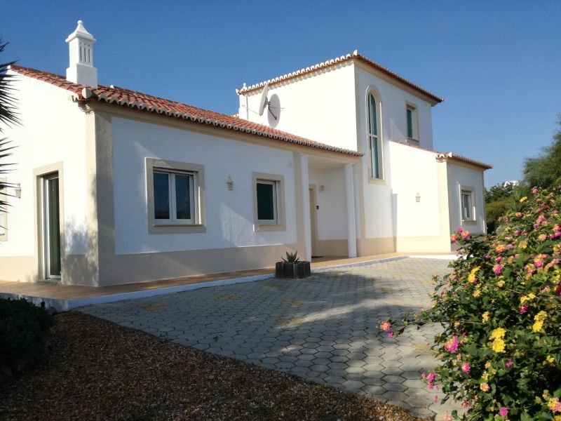 photo 2 Location entre particuliers Olho villa Algarve  Vue extrieure de la location