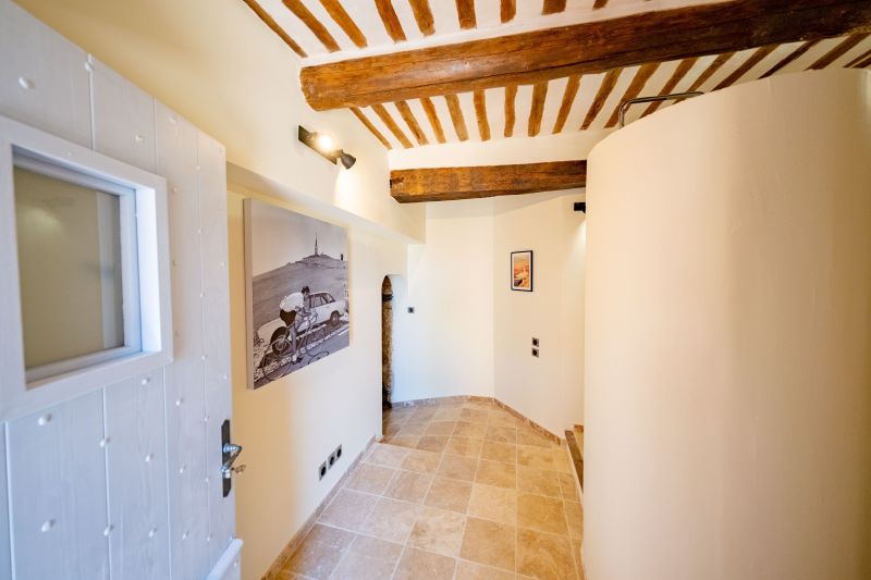photo 8 Location entre particuliers Bedoin maison Provence-Alpes-Cte d'Azur Vaucluse Couloir