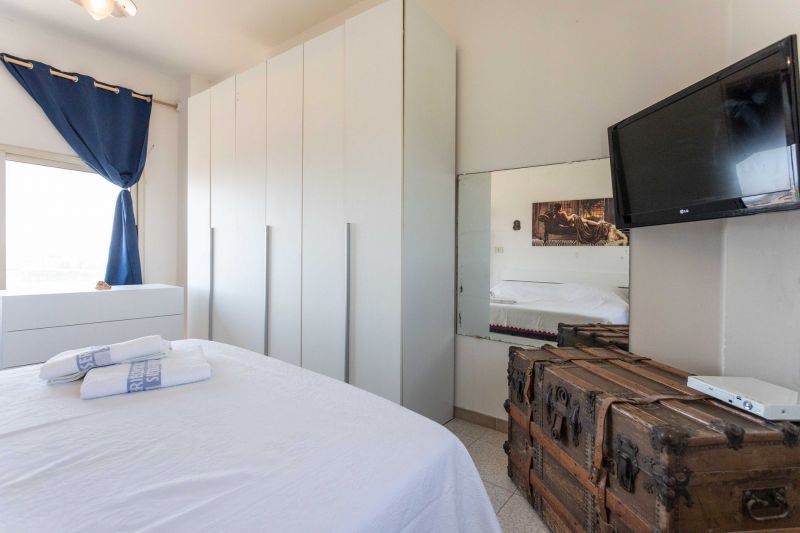 photo 12 Location entre particuliers Ugento - Torre San Giovanni studio Pouilles Lecce (province de) chambre