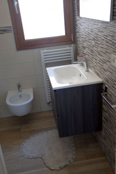photo 4 Location entre particuliers Riccione appartement milie-Romagne Rimini (province de) salle de bain