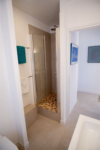 photo 14 Location entre particuliers Marseille appartement Provence-Alpes-Cte d'Azur Bouches du Rhne salle de bain 2