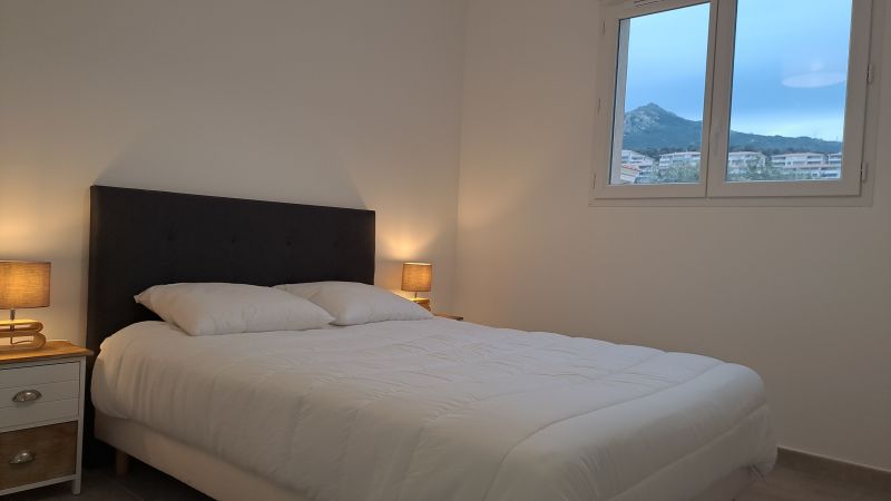 photo 3 Location entre particuliers Ile Rousse appartement Corse Haute-Corse chambre 2