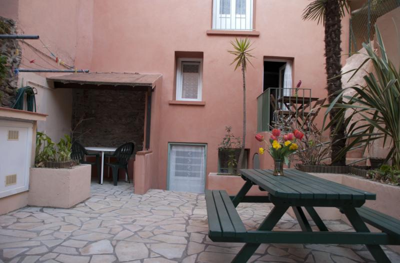 photo 11 Location entre particuliers Collioure appartement Languedoc-Roussillon Pyrnes-Orientales Cour