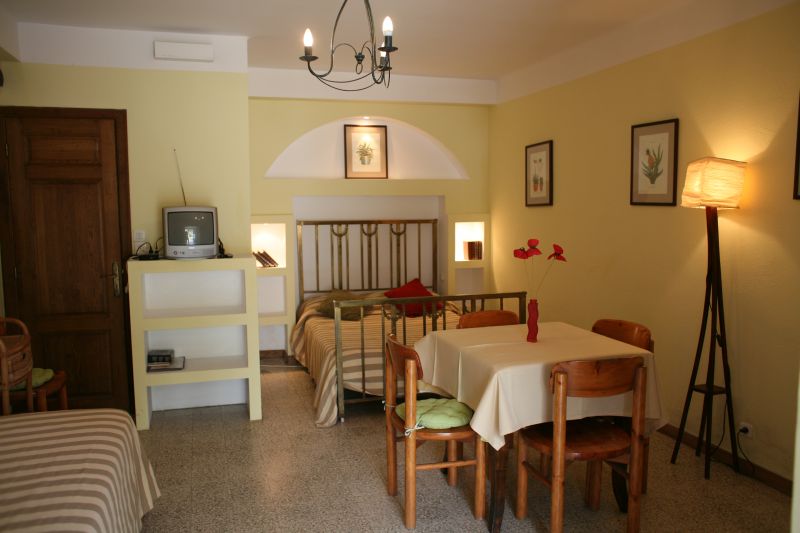 photo 16 Location entre particuliers Hyres appartement Provence-Alpes-Cte d'Azur Var chambre