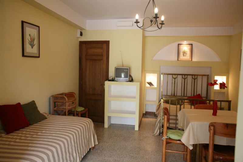 photo 15 Location entre particuliers Hyres appartement Provence-Alpes-Cte d'Azur Var chambre