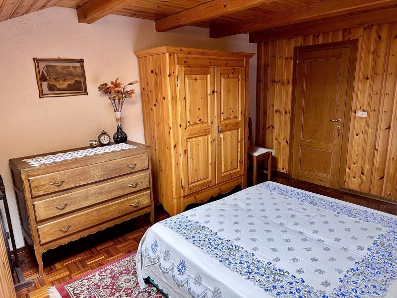 photo 13 Location entre particuliers Saint Nicolas appartement Val-d'Aoste Aoste (province d') chambre 1