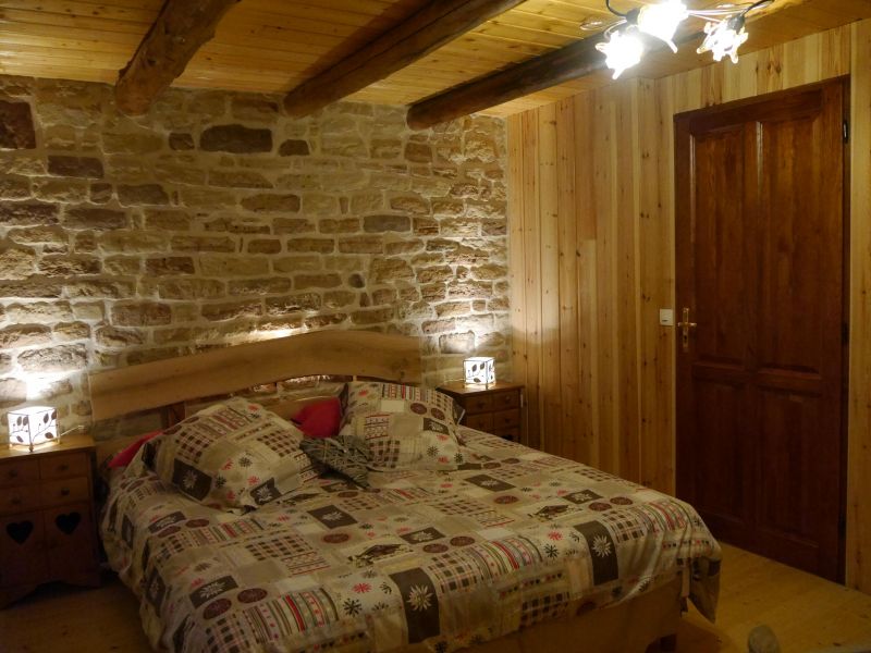 photo 10 Location entre particuliers pinal maison Lorraine Vosges chambre 1