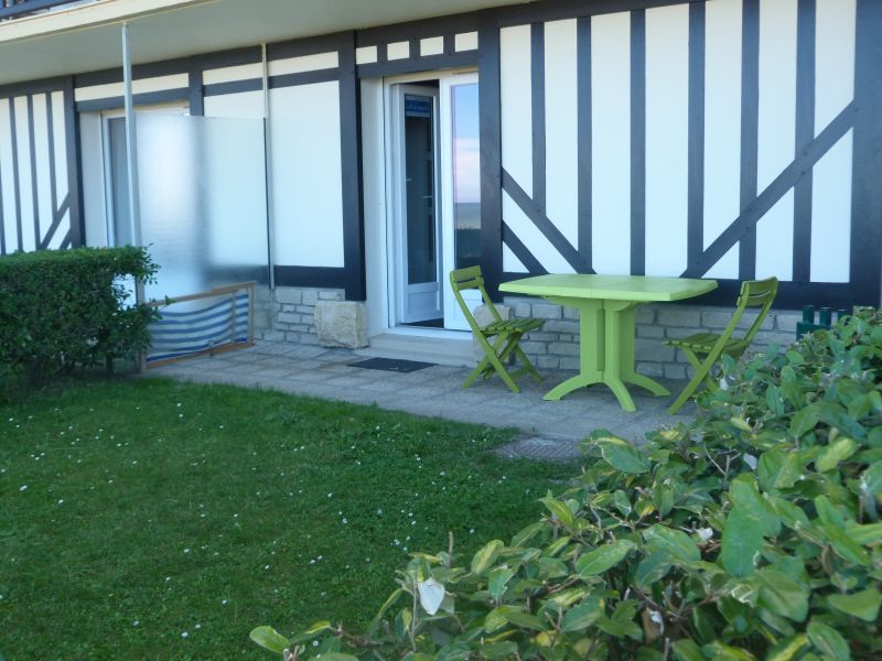 photo 1 Location entre particuliers Cabourg appartement Basse-Normandie Calvados Vue extrieure de la location