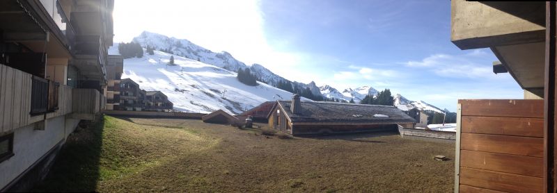 photo 9 Location entre particuliers Manigod-Croix Fry/L'tale-Merdassier studio Rhne-Alpes Haute-Savoie Vue du balcon