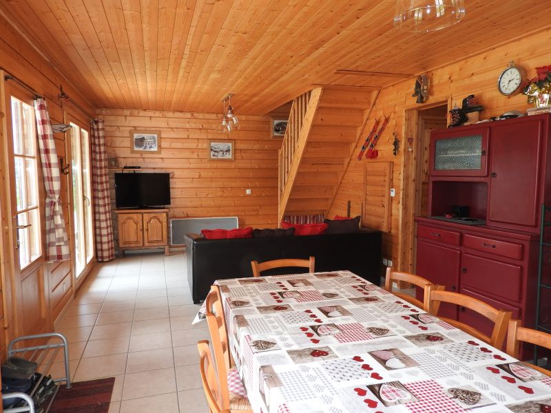 photo 1 Location entre particuliers La joue du Loup chalet Provence-Alpes-Cte d'Azur Hautes-Alpes Salle  manger