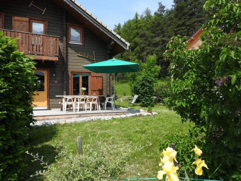 photo 21 Location entre particuliers La joue du Loup chalet Provence-Alpes-Cte d'Azur Hautes-Alpes Jardin