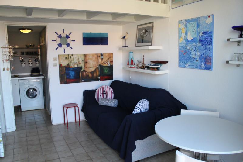 photo 8 Location entre particuliers Port Leucate studio Languedoc-Roussillon Aude Salon