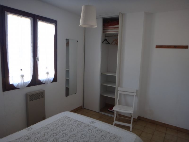 photo 7 Location entre particuliers Carqueiranne appartement Provence-Alpes-Cte d'Azur Var chambre