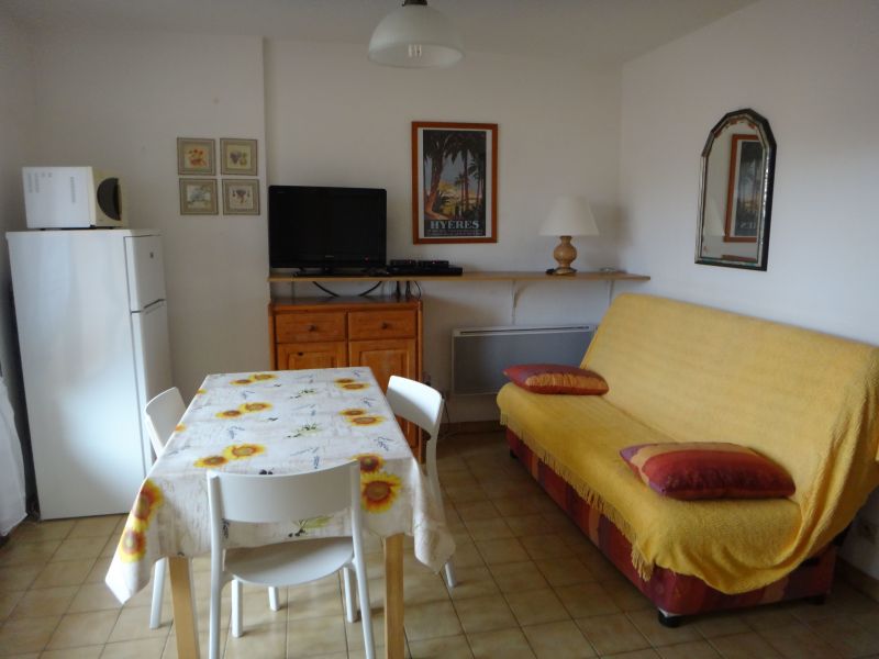 photo 4 Location entre particuliers Carqueiranne appartement Provence-Alpes-Cte d'Azur Var Sjour