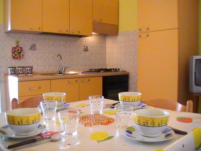 photo 0 Location entre particuliers La Caletta appartement Sardaigne Nuoro (province de) Cuisine amricaine