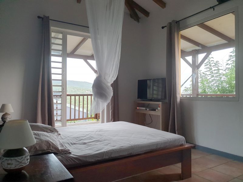 photo 4 Location entre particuliers Vieux-habitants gite Basse Terre  chambre 1